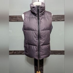 Theory down puffer vest size L purple